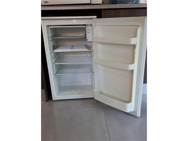 ~/upload/Lots/48332/AdditionalPhotos/uxnvnqf7zadzy/LOT 56B BAR FRIDGE_t600x450.jpg